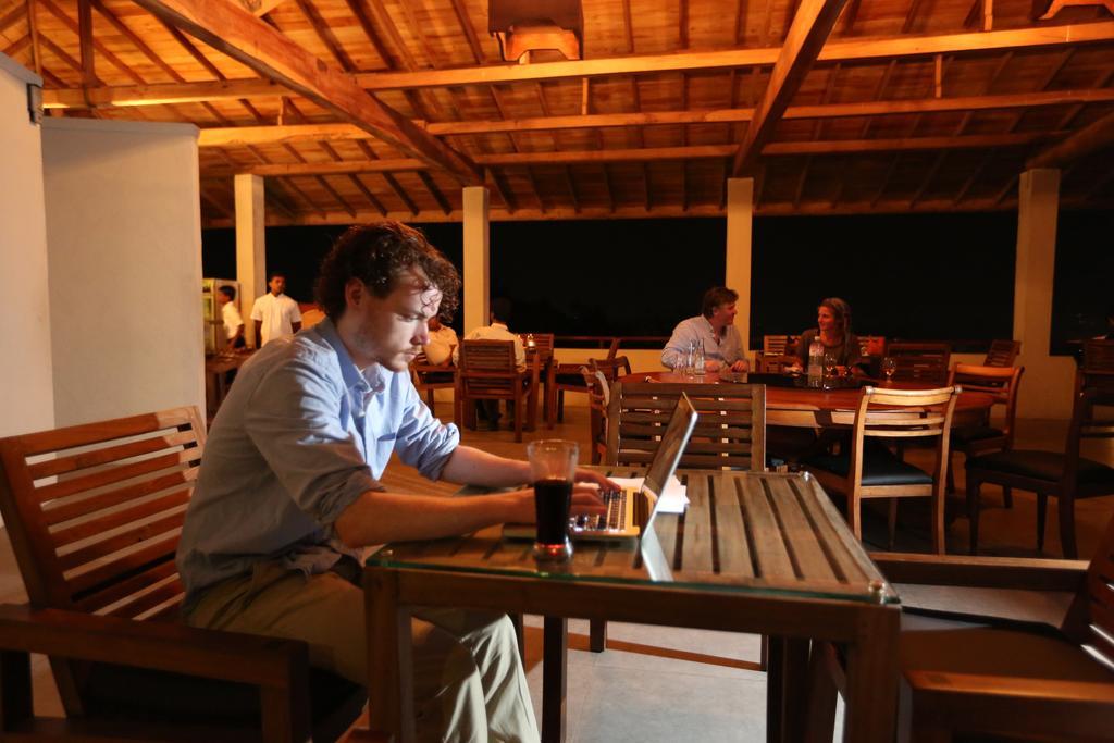 The Lady Hill Hotel Galle Bagian luar foto